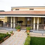 Rosita 4*